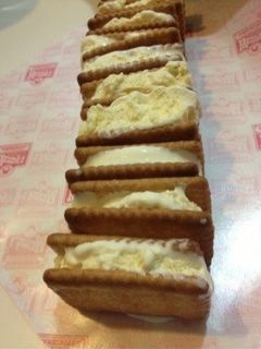 ひんやりおやつ ビスケットサンド-レシピのメイン写真