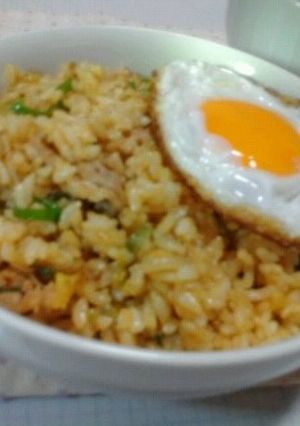 焼肉のタレで☆簡単旨キムチチャーハン♪-レシピのメイン写真