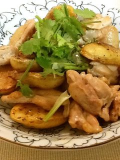 新じゃがと鶏の蒸し焼き ナンプラー風味-レシピのメイン写真