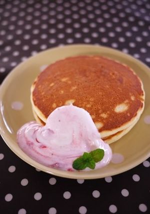 ダノンビオでちょっとリッチなホットケーキ-レシピのメイン写真