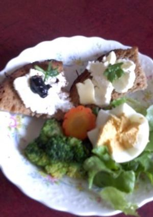 濃いヨーグルトは食事にピッタリ♪-レシピのメイン写真