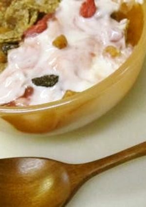 朝のシリアルヨーグルト-レシピのメイン写真