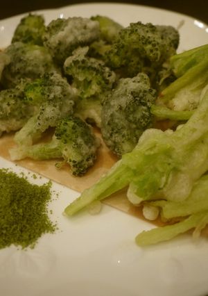 丸ごと一株❀ブロッコリーの天ぷら　抹茶塩-レシピのメイン写真