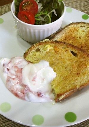 ヨーグルトソースでフレンチトースト-レシピのメイン写真
