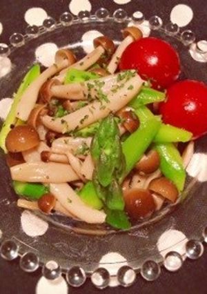 キノコとアスパラのオイルサラダ-レシピのメイン写真