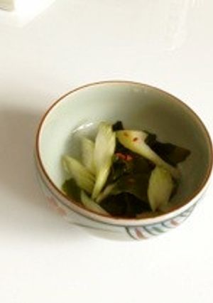 ピリ辛‼セロリとワカメの酢の物☆-レシピのメイン写真