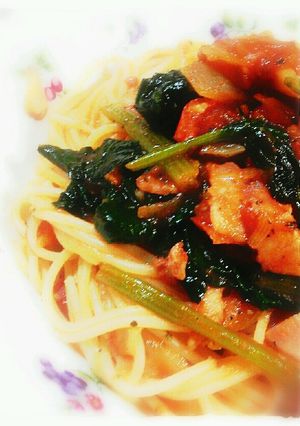 ベーコンとほうれん草のトマトソースパスタ-レシピのメイン写真