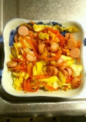 ４月４日晩飯　【お魚ソーセージの炒め物】-レシピのメイン写真