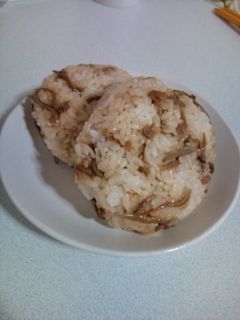 子供も大好き☆魚の佃煮おにぎり-レシピのメイン写真