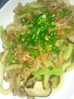 我が家の定番♪焼きうどん-レシピのメイン写真