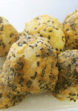 ご飯で黒ゴマきなこ団子?-レシピのメイン写真