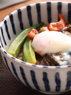 さつまあげと季節野菜のてりたま丼-レシピのメイン写真