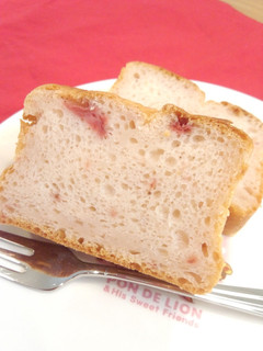 春色♪イチゴヨーグルトのパウンドケーキ-レシピのメイン写真