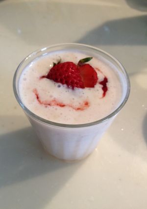 ストロベリースムージー-レシピのメイン写真