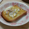 目玉焼きトースト