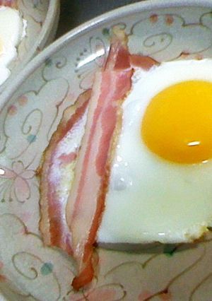 調度良い感じ♪半熟ベーコンエッグ-レシピのメイン写真