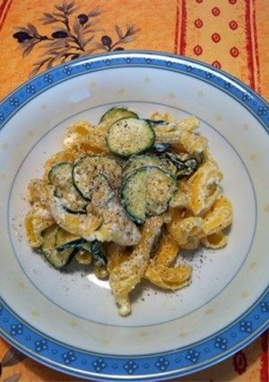 ズッキーニとリコッタチーズのパスタ-レシピのメイン写真