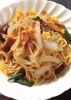 モリモリ新玉ねぎとカリカリベーコンパスタ-レシピのメイン写真