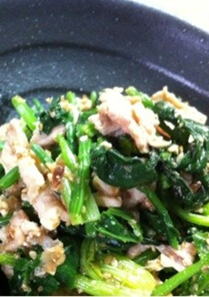 ごまたっぷり。ほうれん草と豚肉胡麻和え-レシピのメイン写真