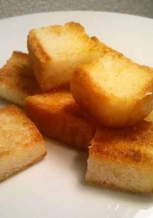 食パンで☆お洒落クルトン☆洋おつまみにも-レシピのメイン写真
