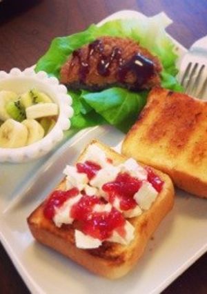 簡単朝食♪キリとイチゴジャムトースト-レシピのメイン写真