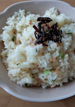 簡単☆梅マヨチャーハン♪-レシピのメイン写真