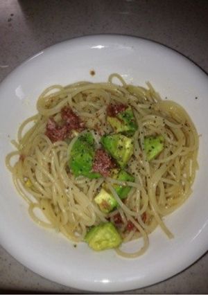 ボールで簡単！アボカドのパスタ-レシピのメイン写真