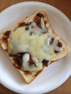 ひとりランチに‼簡単キーマカレートースト-レシピのメイン写真
