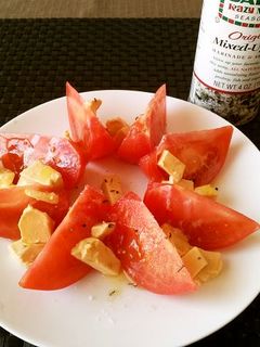 トマトとチーズのオリーブオイルサラダ-レシピのメイン写真