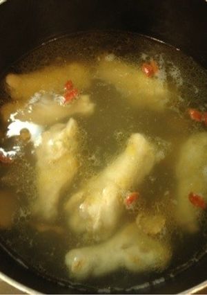超簡単！骨付き鶏の中華薬膳スープ-レシピのメイン写真