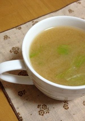 ワンランクup✿レタスの味噌汁-レシピのメイン写真