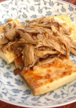 醤油麹で♪豆腐のステーキキノコのソース-レシピのメイン写真
