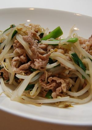 肉ニラもやしのシンプル炒め-レシピのメイン写真