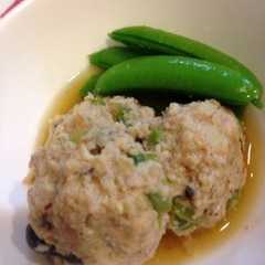 รูปของ しめじとスナップエンドウの鳥つくね煮