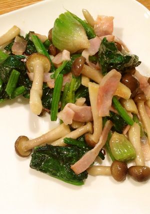 ほうれんそうとしめじのペペロンチーノ風-レシピのメイン写真