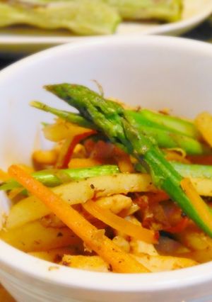 新じゃがとアスパラの塩麹鶏炒め-レシピのメイン写真