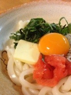 乗せるだけ!タラバタ釜玉うどん♪-レシピのメイン写真