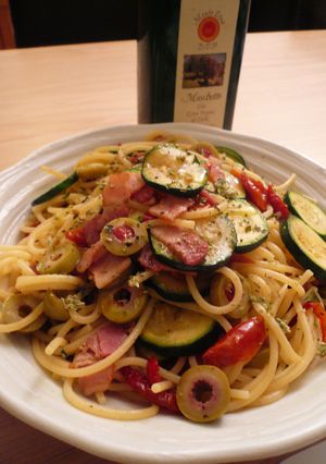ドライトマトとズッキーニのパスタ-レシピのメイン写真