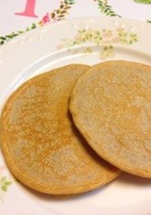 全粒粉でヘルシーに簡単もちふわパンケーキ-レシピのメイン写真
