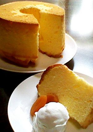 自慢のふわふわ杏仁シフォン-レシピのメイン写真