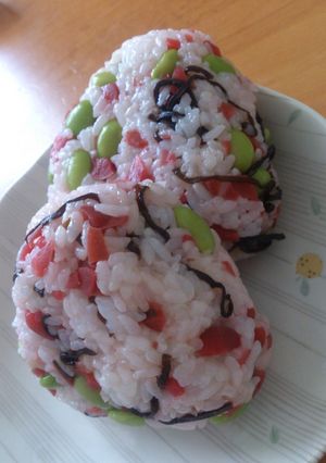 枝豆ｶﾘｶﾘ梅塩昆布の混ぜるだけご飯-レシピのメイン写真