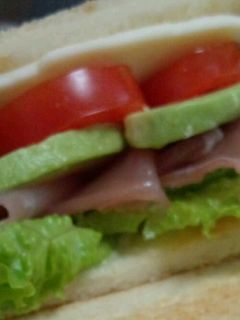 生ハムとアボカドのサンドイッチ-レシピのメイン写真