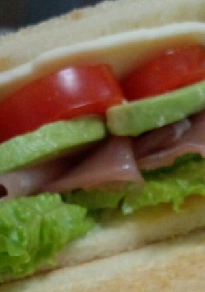 生ハムとアボカドのサンドイッチ-レシピのメイン写真