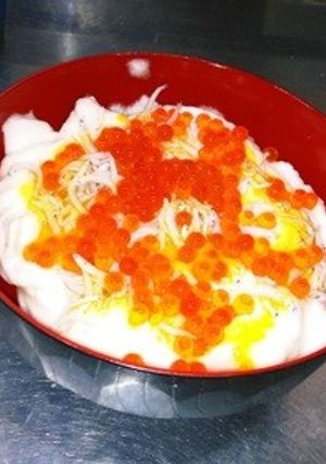 初心者簡単ふわプチメレンゲいくらシラス丼-レシピのメイン写真