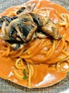海老の殻だけ!絶品トマトクリームパスタ-レシピのメイン写真