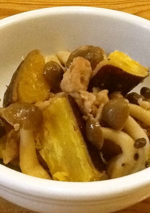 さつまいもときのこと豚肉の煮物-レシピのメイン写真