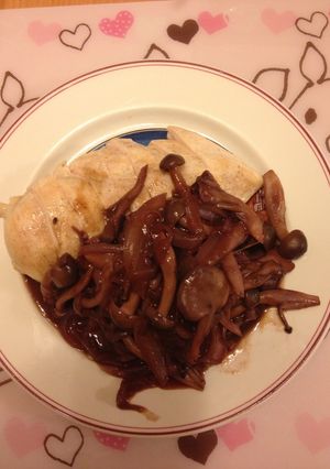キノコたっぷり♪胸肉ソテー赤ワインソース-レシピのメイン写真