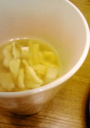 コーン缶の汁で甘い♪コンソメスープ-レシピのメイン写真