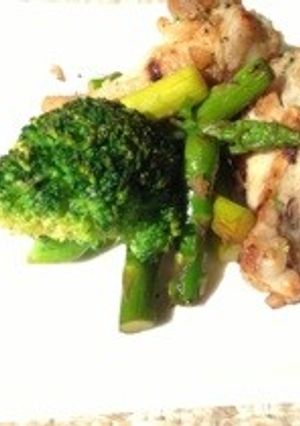 隠し味♪ブロッコリーのガーリック炒め♪-レシピのメイン写真