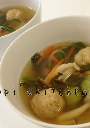 たっぷり野菜と鶏団子の中華スープ♪-レシピのメイン写真